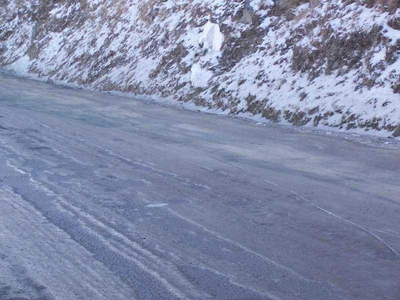 another-black-ice-warning-across-county-roads-and-paths-donegal-daily