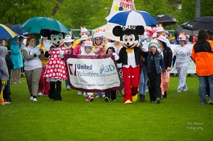 Relay for Life Opening Ceremony.  Photo:- Clive Wasson