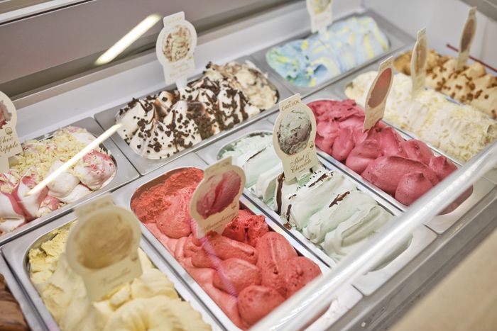 First Look: Scrumptious Ice Cream shop opens in Letterkenny today ...