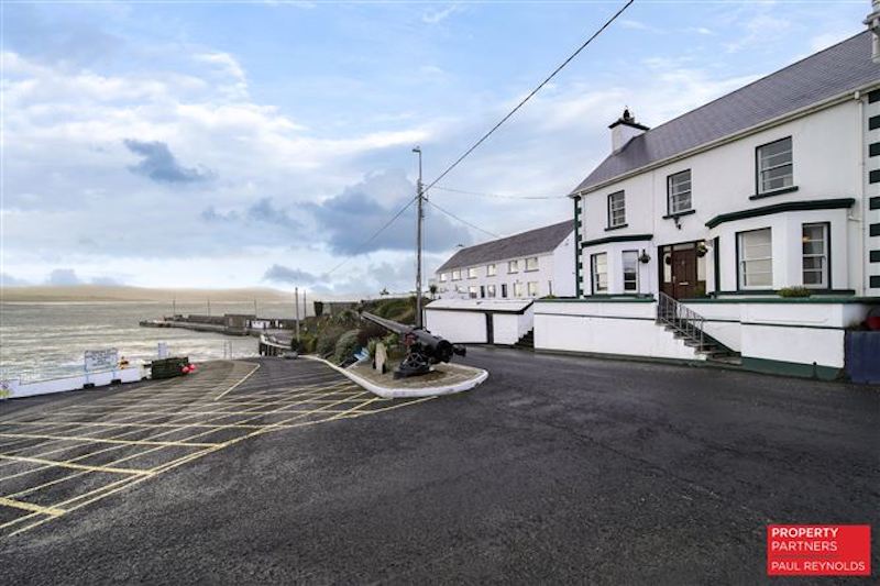 Stunning Donegal seaside home goes on the market - Donegal Daily