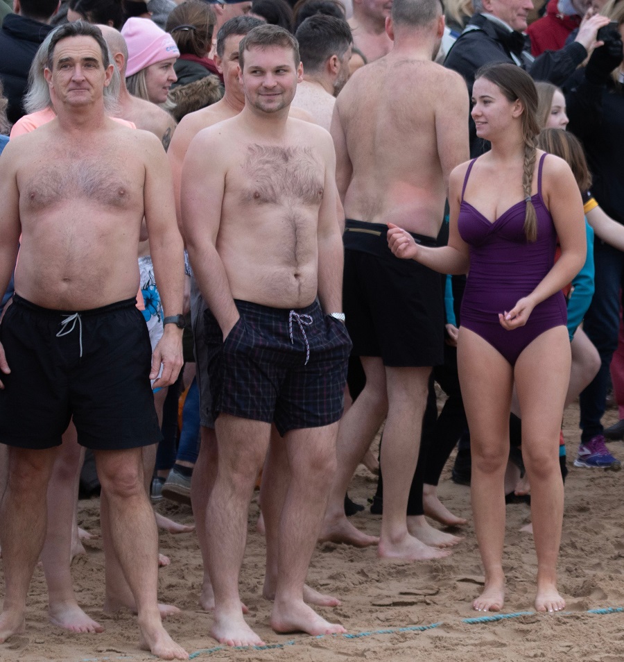 Picture Special: Swimmers brave the waves for New Year's Day swim in  Culdaff - Donegal Daily