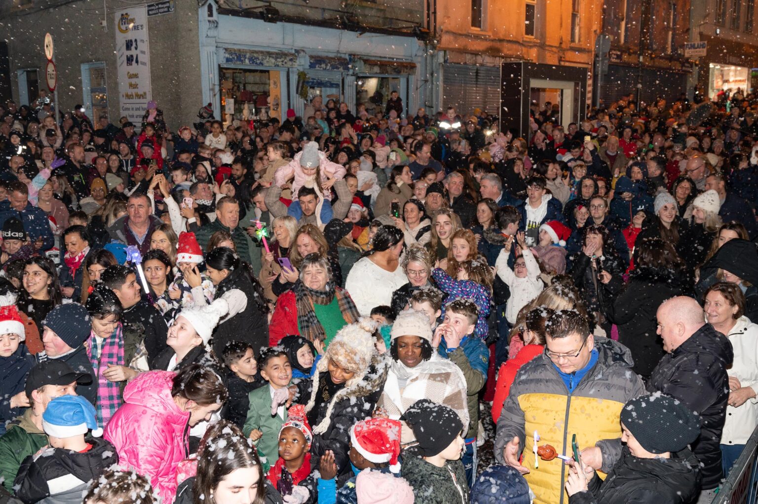 Letterkenny turns out for official Christmas lights switchon Pic