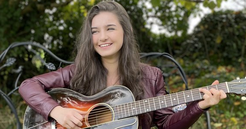 Muireann Bradley announces first headline gig in Donegal - Donegal Daily